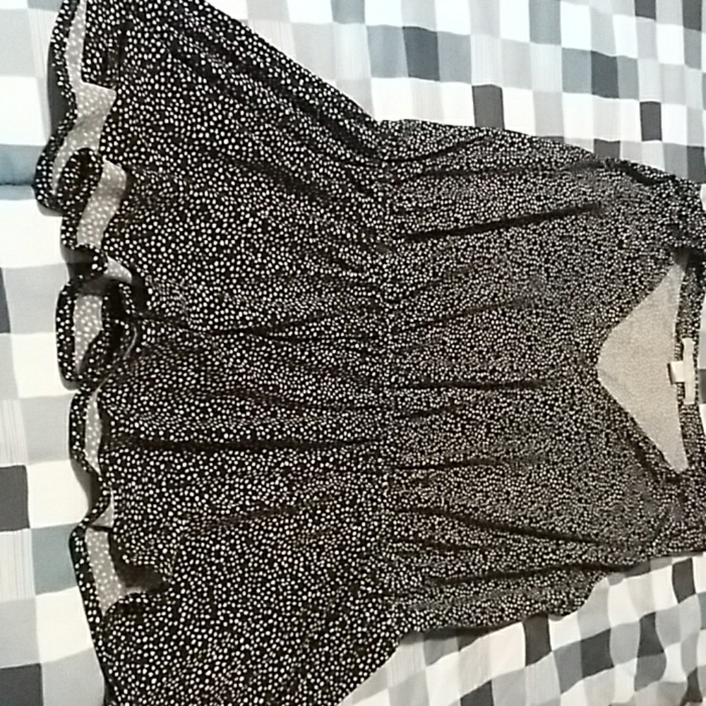 Top - Picture 2 of 2